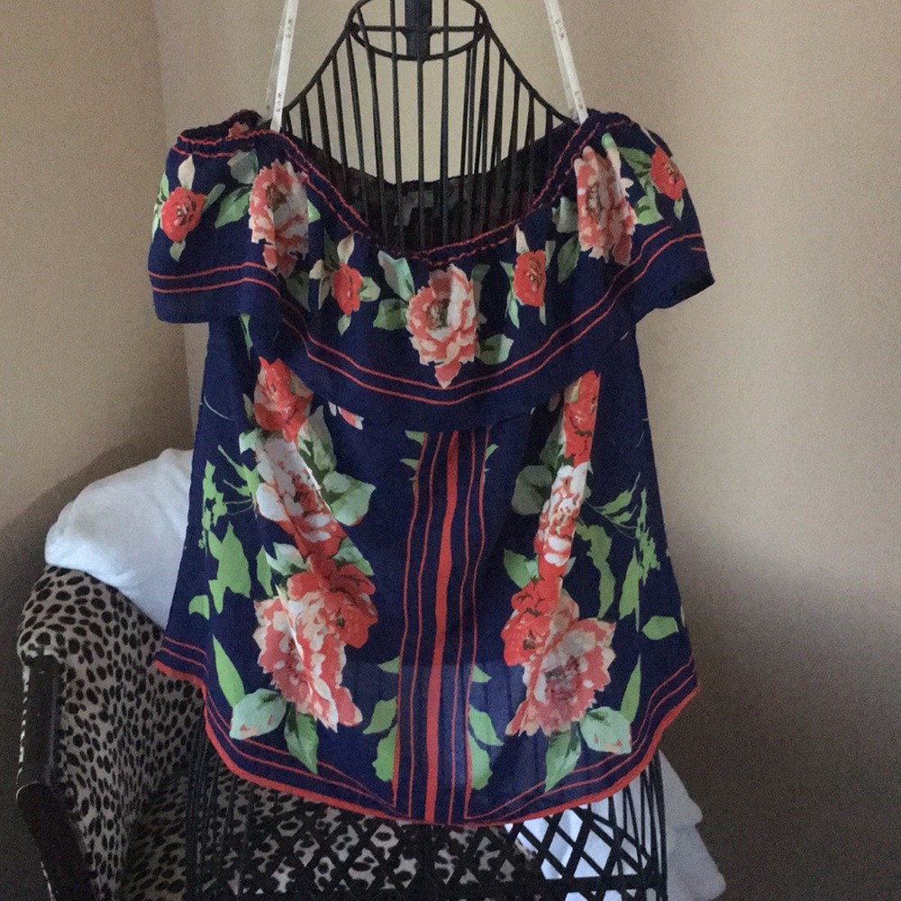 BLOUSE